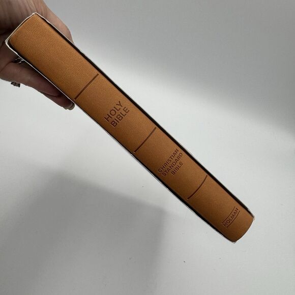 Holman CSB Deluxe Gift Bible Tan Leathertouch Gold Edges New 9781462749331 - Picture 5 of 13